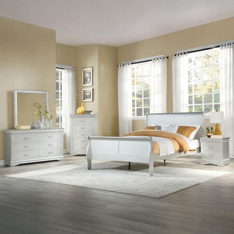 Acme Furniture Louis Philippe 26730Q Queen Bed IMAGE 7