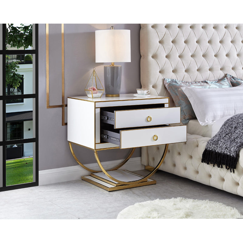 Meridian Alyssa Side Table IMAGE 4
