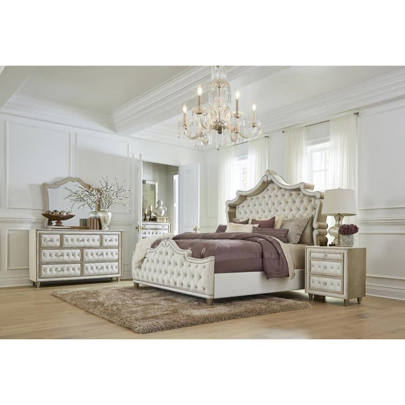 Coaster Furniture Antonella King Upholstered Panel Bed 223521KE IMAGE 4