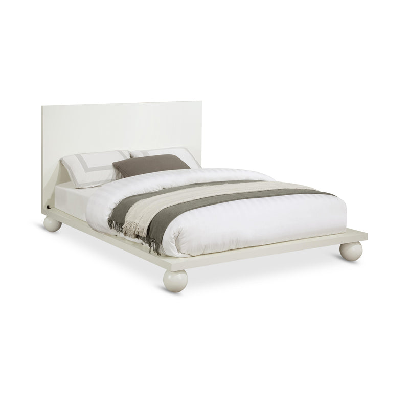 Meridian Kent Cream King Bed (3 Boxes) IMAGE 1