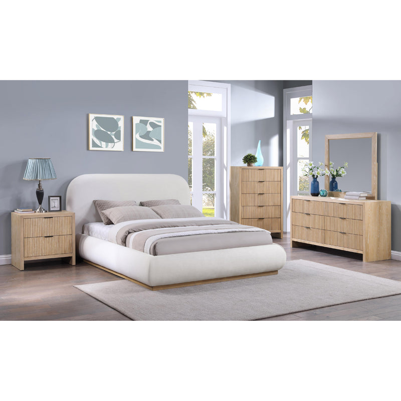 Meridian Vaughn Cream Queen Bed IMAGE 9