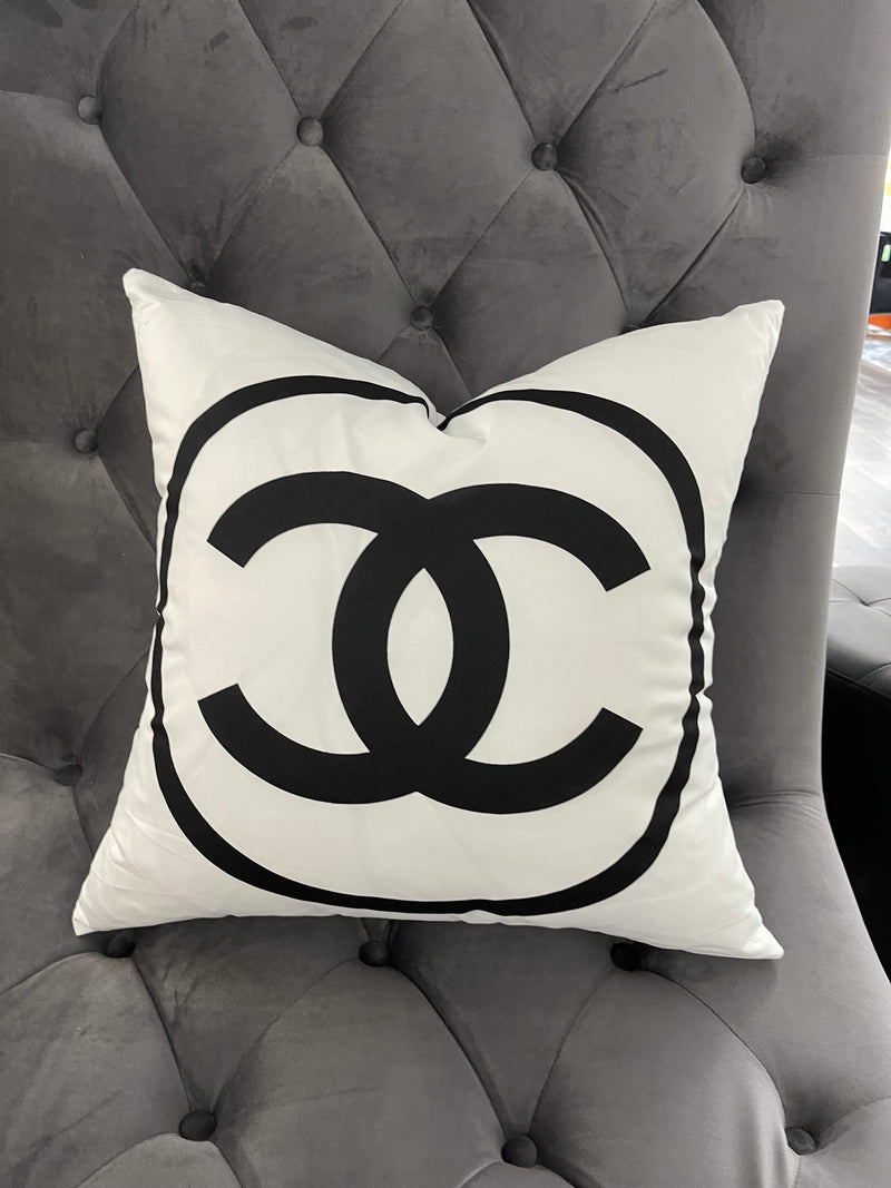 CHANEL 20x20 PILLOW COVER-WHITE W/ BLACK RING