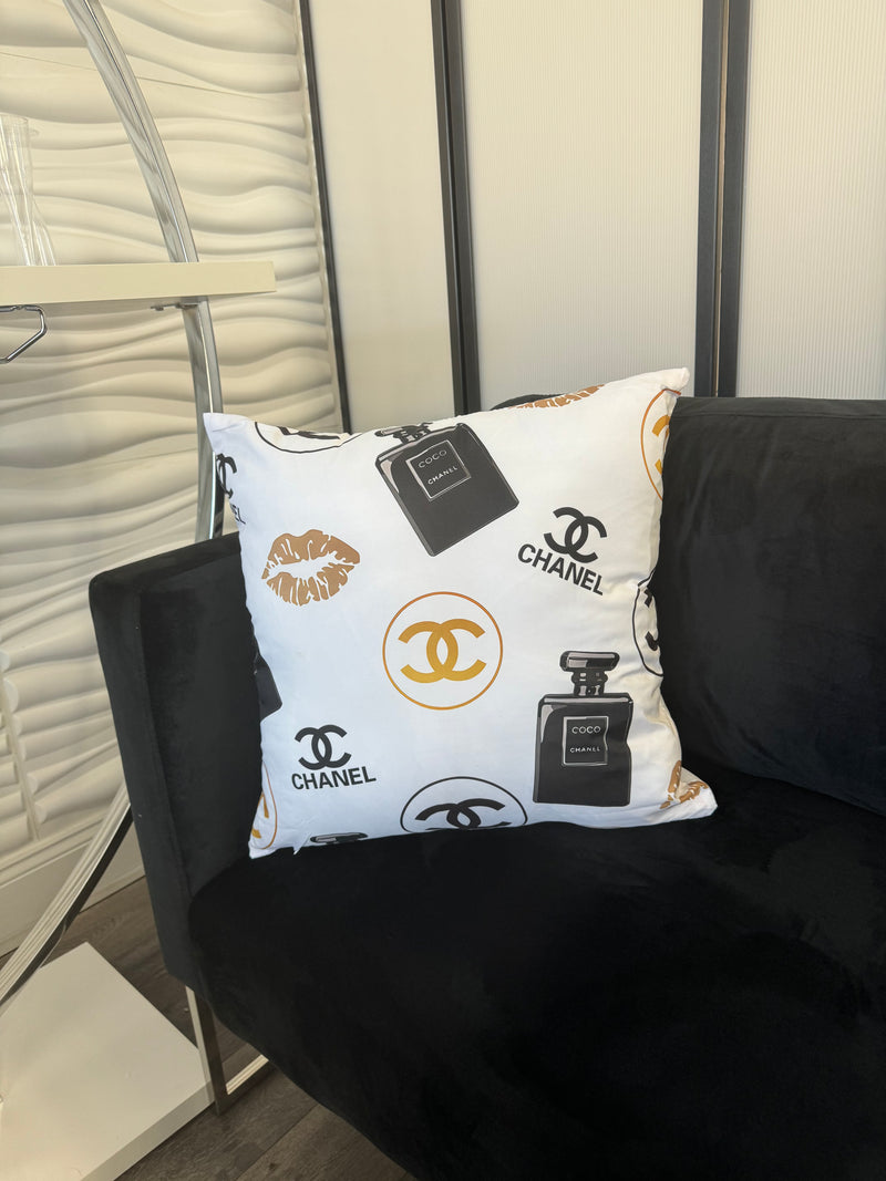 CHANEL LIPS PERFUME 20x20 PILLOW COVER-GOLD W/ BLACK WHITE