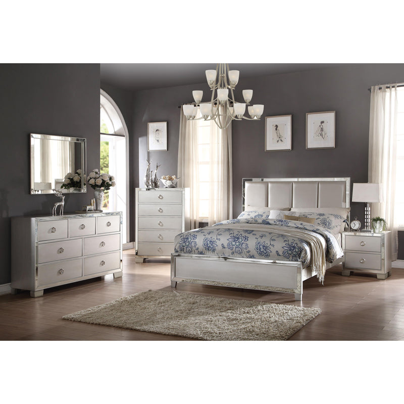 Acme Furniture Voeville King Upholstered Panel Bed 24827EK IMAGE 3