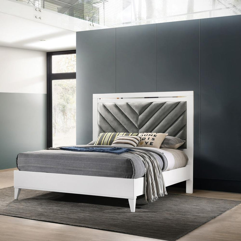 Acme Furniture Queen Upholstered Panel Bed 27390Q IMAGE 1